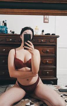 Public Photo of Carina_Black